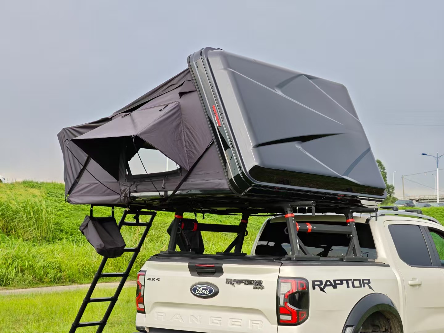 Aluminum Side-Opening Roof Tent – WP6017-1.8m