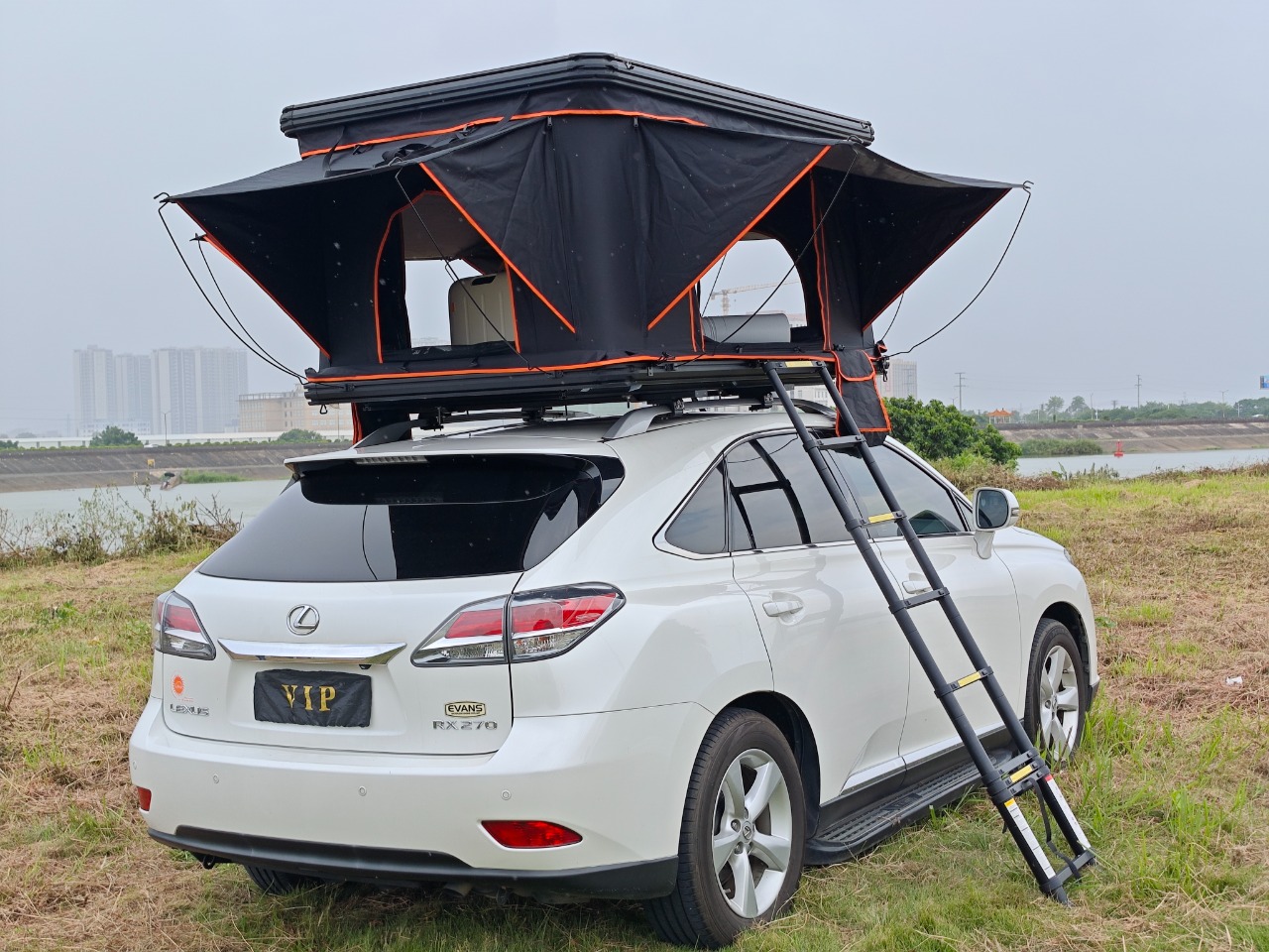 All Season Car Suv Hard Shell Roof Top Tents Automatic Aluminum Alloy Vertical Camping Camper Van Rooftop Tents for 2-4 Personal WP6010