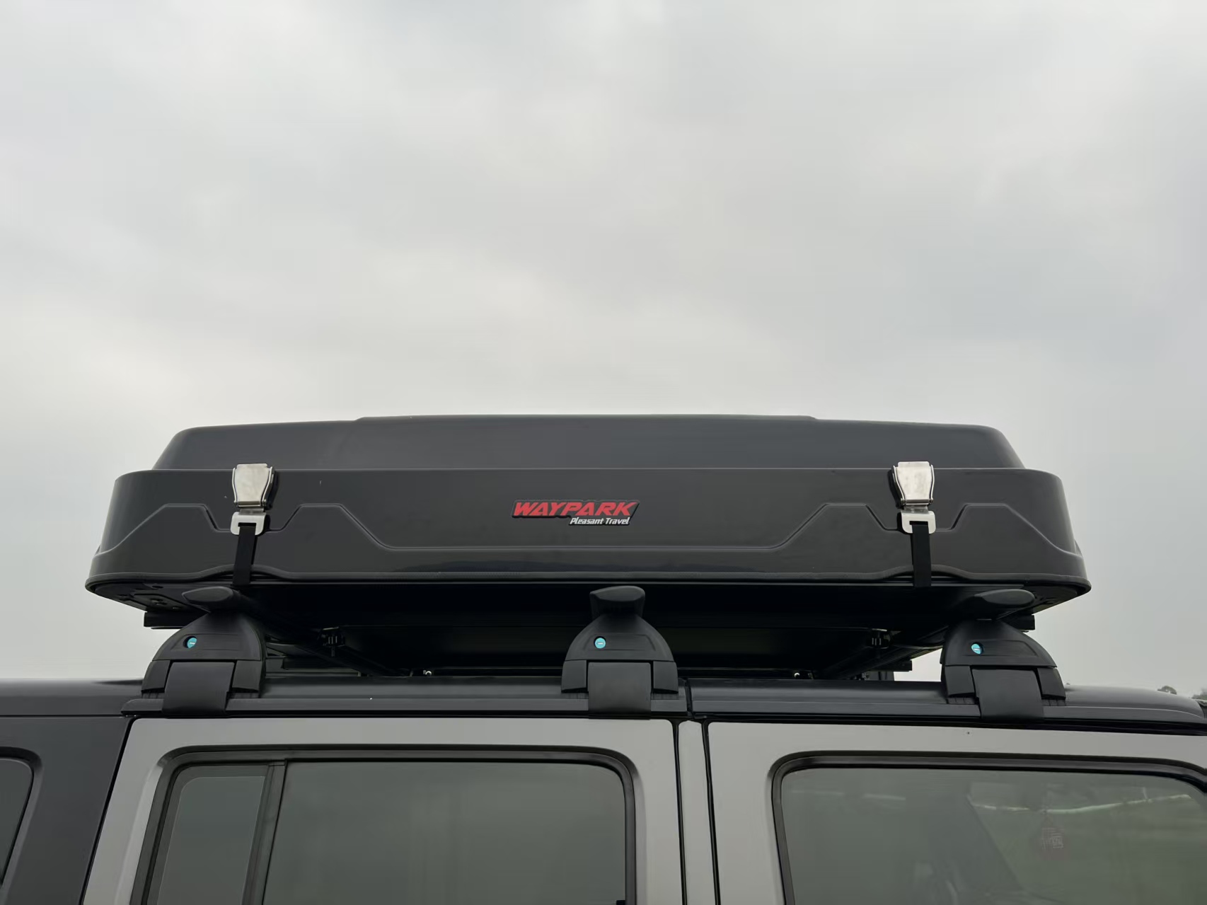 Custom Car Roof Top Tent Outdoor Side Folding Camping Truck Rooftop Tent for SUV Pickup Trailer With ABS Hard Shell Cover WP6019