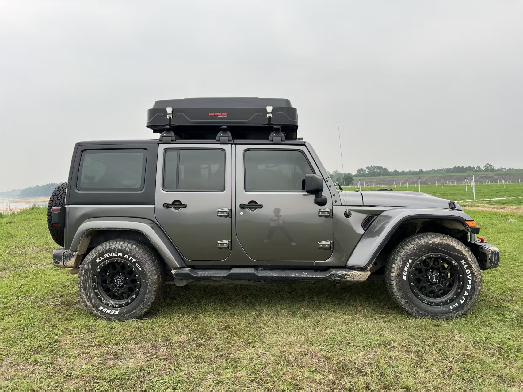 Custom Car Roof Top Tent Outdoor Side Folding Camping Truck Rooftop Tent for SUV Pickup Trailer With ABS Hard Shell Cover WP6019