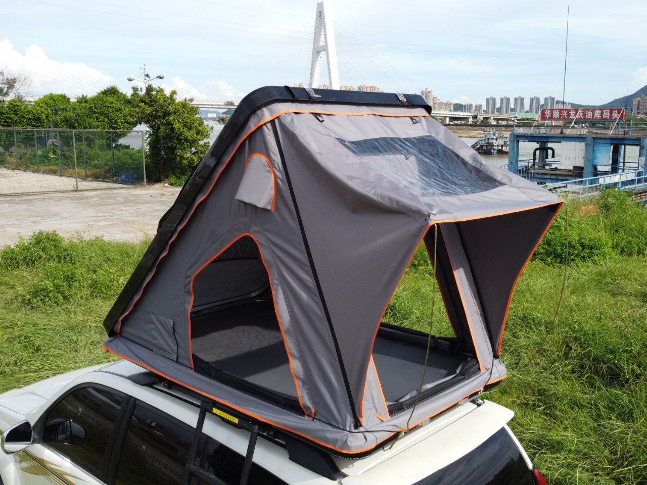 Off Road Waterproof Camping Aluminum Triangle Hard Shell Truck Car Roof Top Tent 4 People WP6004