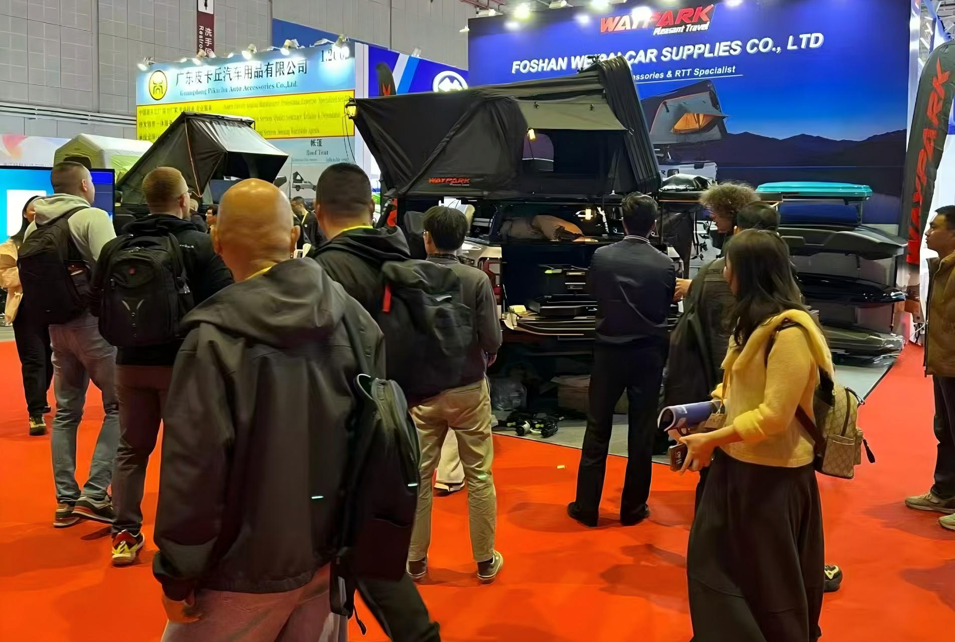 WAYPARK meeting outdoor brands and distributors at trade show