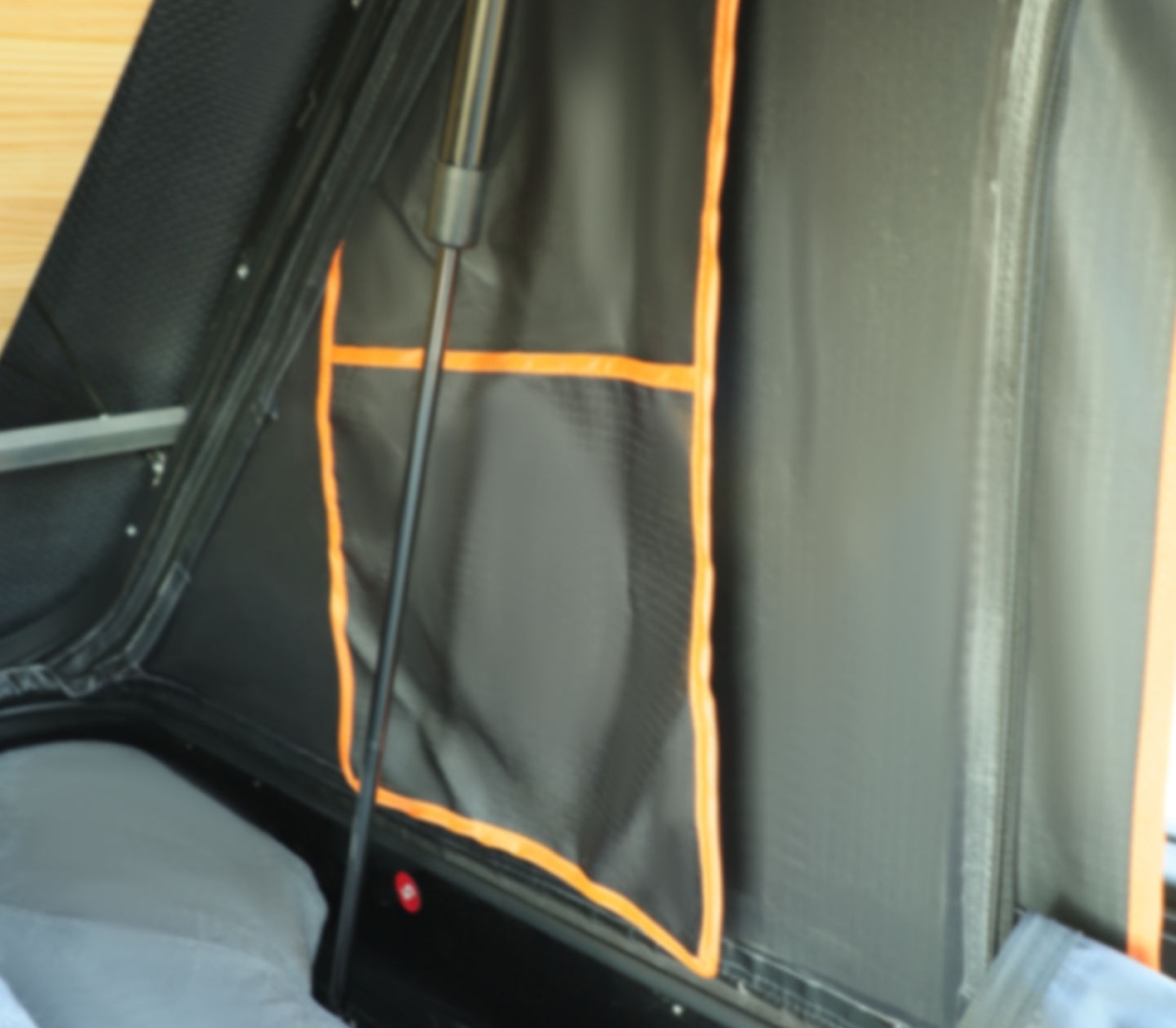 ABS Clamshell Roof Tent – WP6004