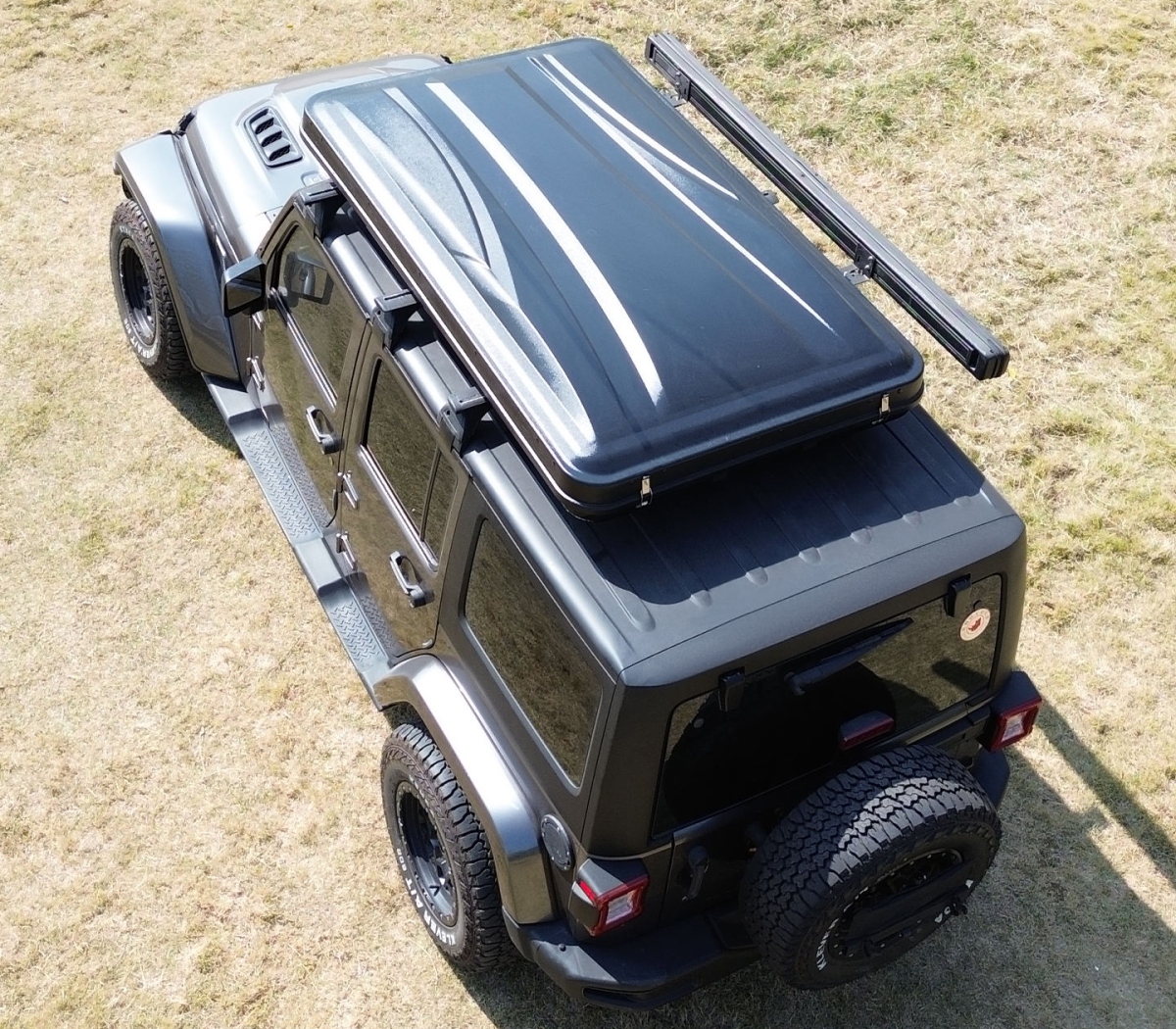 ABS Clamshell Roof Tent – WP6004