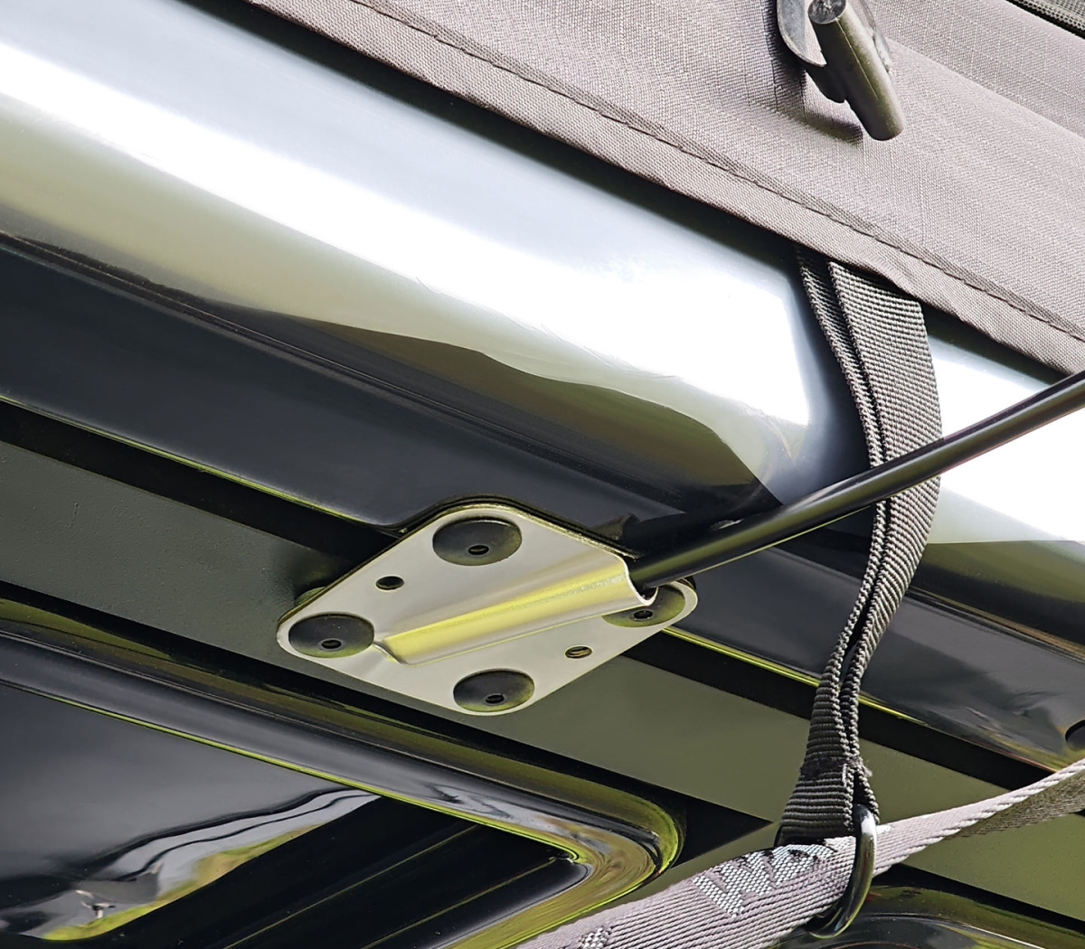 ABS Side-Opening Roof Tent – WP6008B-2.1m