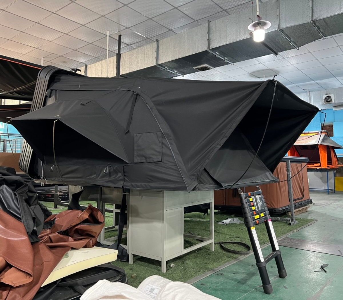 Aluminum Side-Opening Roof Tent – WP6017-1.8m