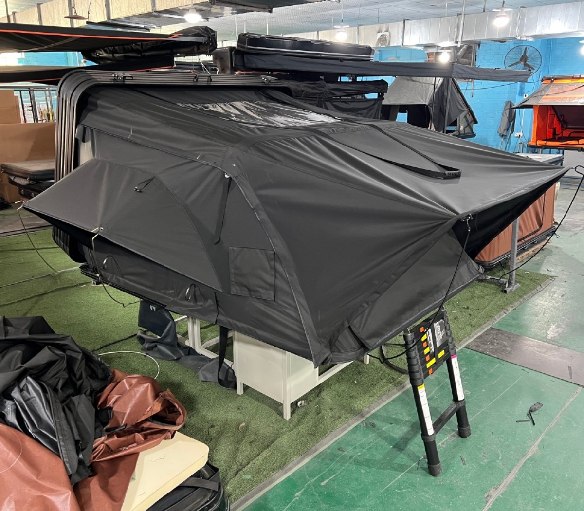 Aluminum Side-Opening Roof Tent – WP6017-1.8m